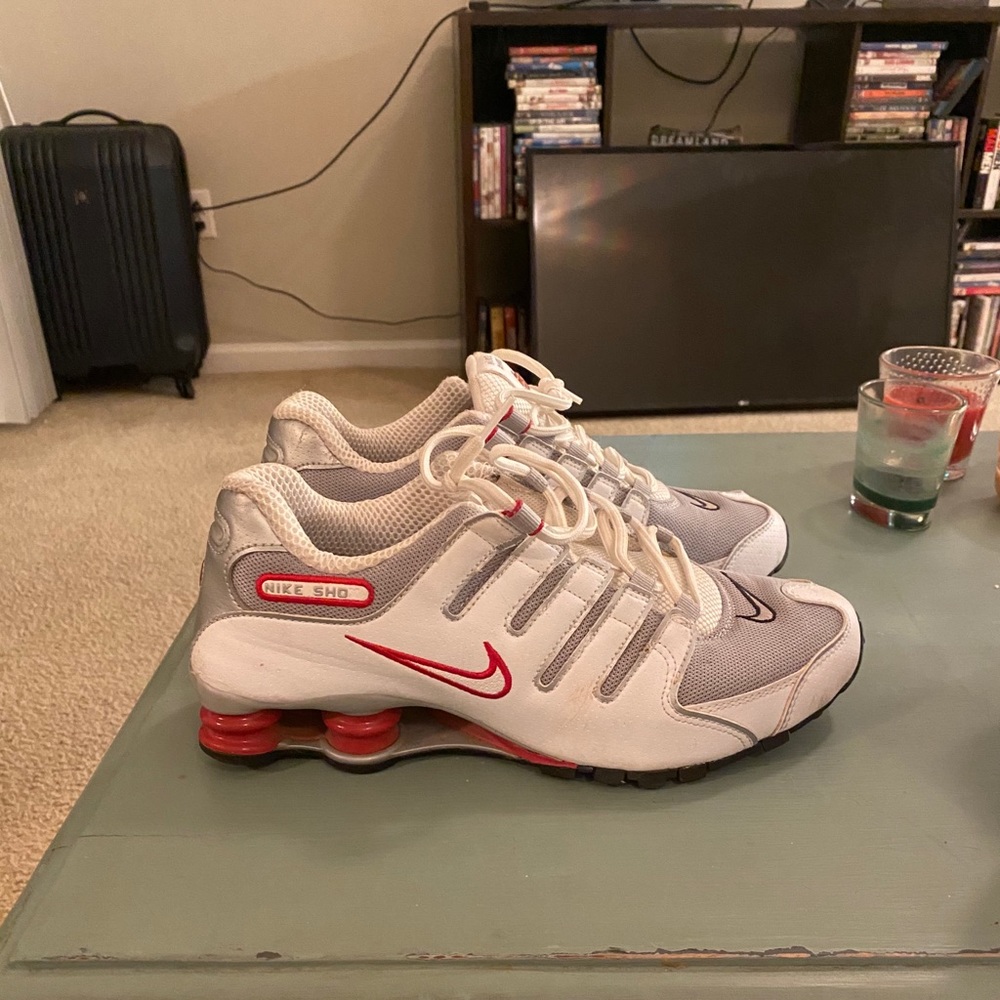 Men’s Nike shox